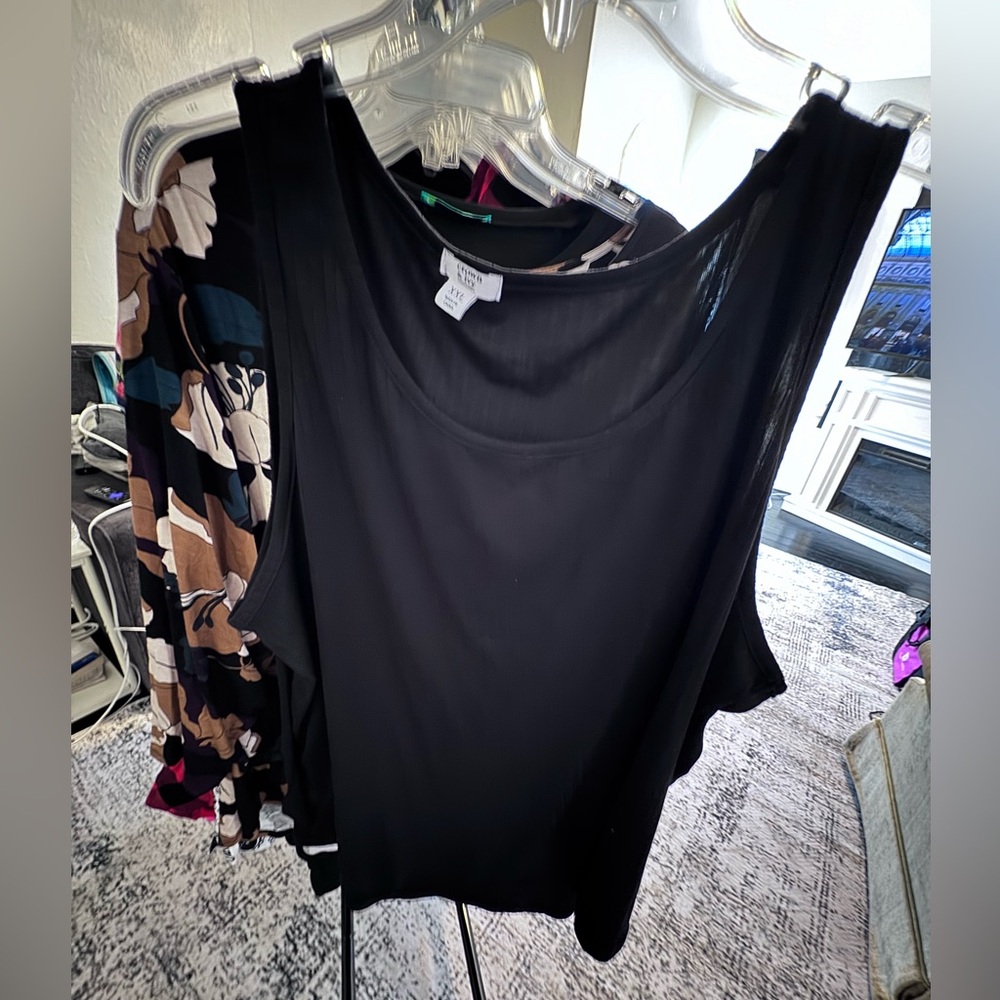 Crown & Ivy Black Tank Top